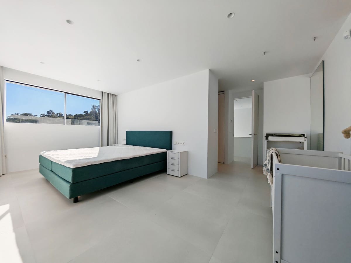 Chalet de 6 habitaciones en La Mairena en venta con piscina - 3.500.000 € (Ref: 8752515)