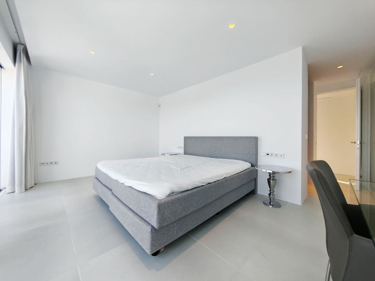 Chalet de 6 habitaciones en La Mairena en venta con piscina - 3.500.000 € (Ref: 8752515)