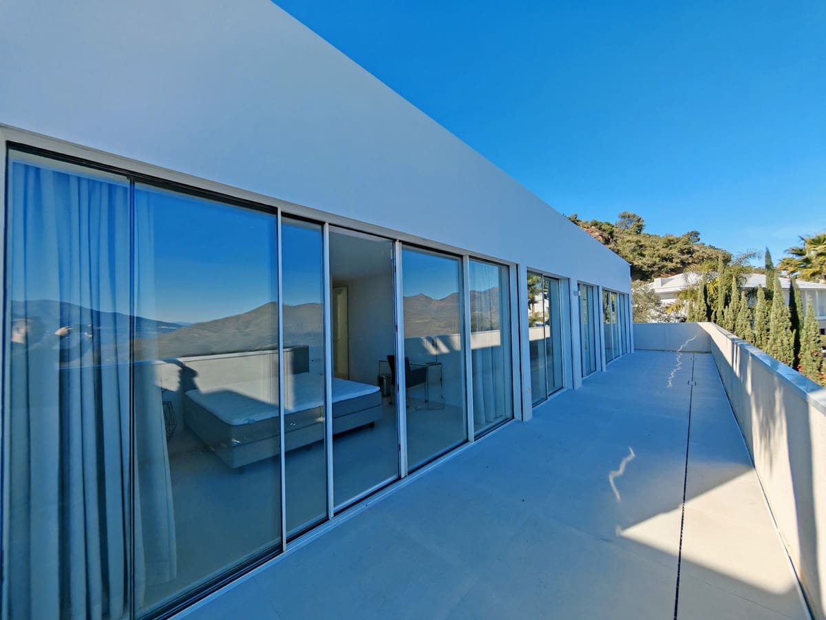 Chalet de 6 habitaciones en La Mairena en venta con piscina - 3.500.000 € (Ref: 8752515)