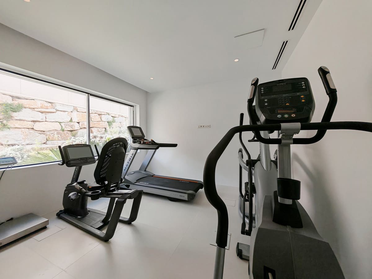 Chalet de 6 habitaciones en La Mairena en venta con piscina - 3.500.000 € (Ref: 8752515)