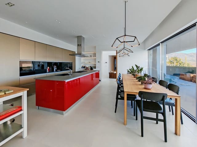 6 sypialnia Willa na sprzedaż w La Mairena, Ojen z basenem - 3 500 000 € (Ref: 8752515)