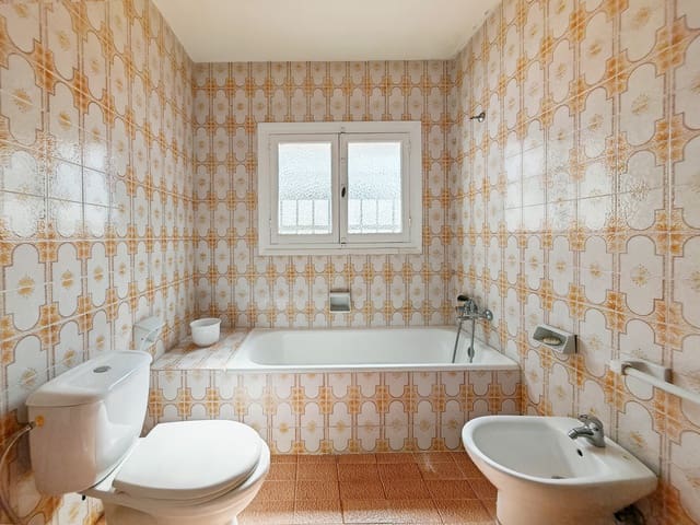 5 slaapkamer Villa te koop in Marbella met zwembad - € 1.975.000 (Ref: 8843590)