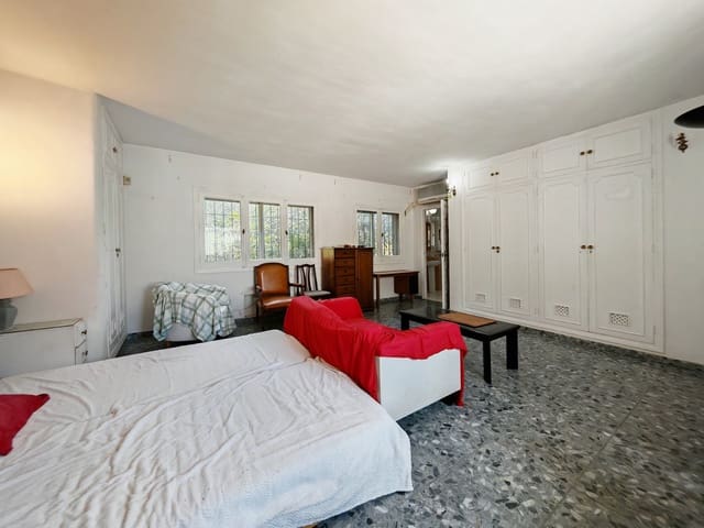 5 soveværelse Villa til salg i Marbella med swimmingpool - € 1.975.000 (Ref: 8843590)