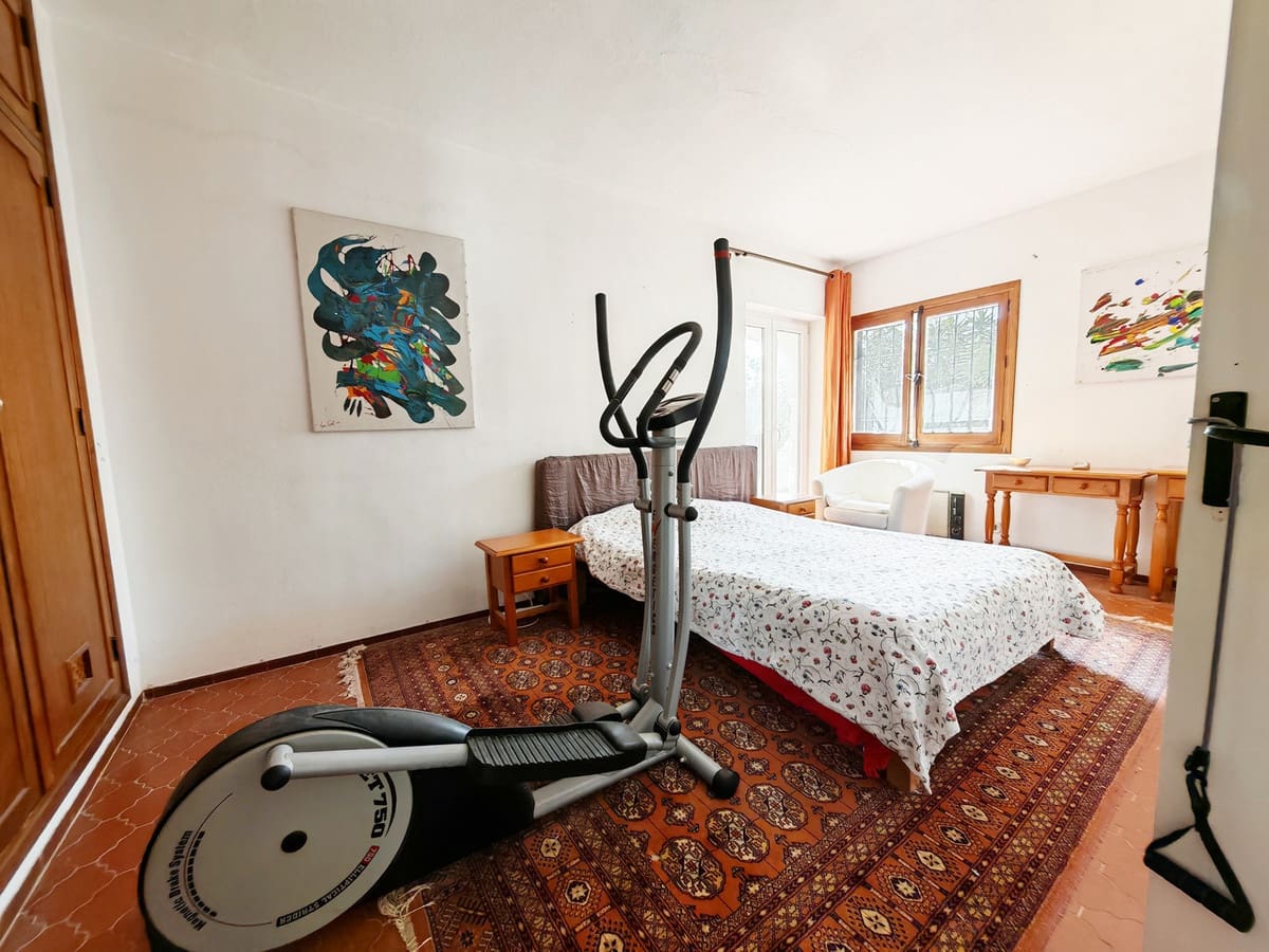 5 sovrum Villa till salu i Marbella med pool - 1 975 000 € (Ref: 8843590)