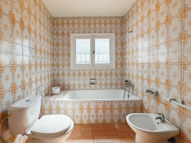 5 quarto Moradia para venda em Marbella com piscina - 1 975 000 € (Ref: 8843590)