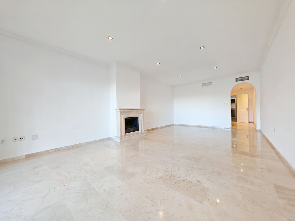 2 quarto Apartamento para venda em Elviria com piscina garagem - 490 000 € (Ref: 8894984)