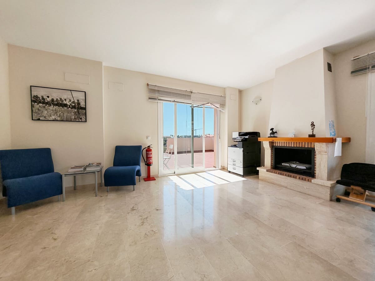3 quarto Penthouse para venda em Mijas Costa com piscina garagem - 540 000 € (Ref: 8900344)