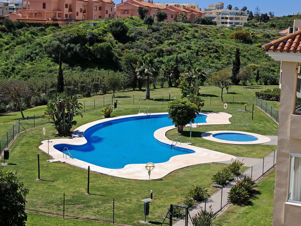 3 quarto Penthouse para venda em Mijas Costa com piscina garagem - 540 000 € (Ref: 8900344)