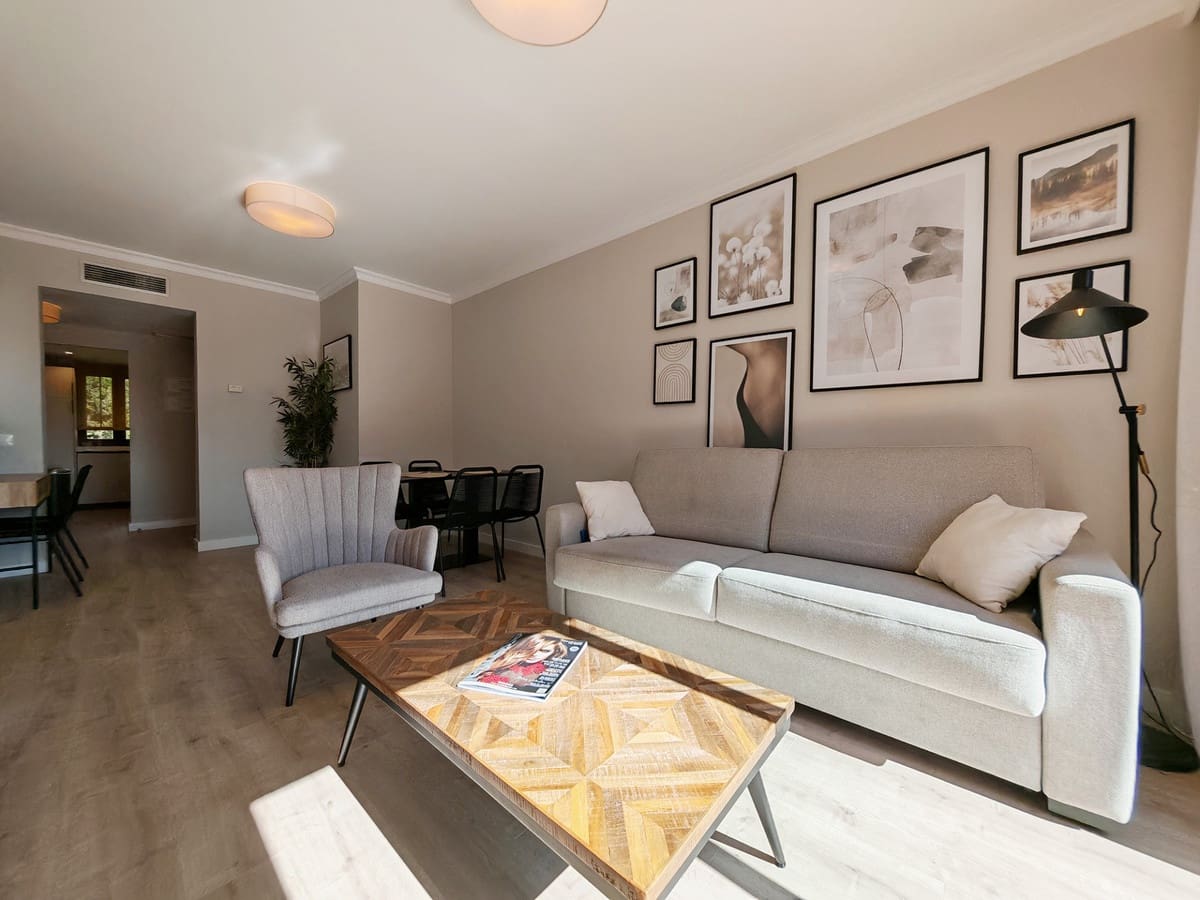 3 bedroom Penthouse for sale in Benahavis with pool garage - € 525,000 (Ref: 8907869)