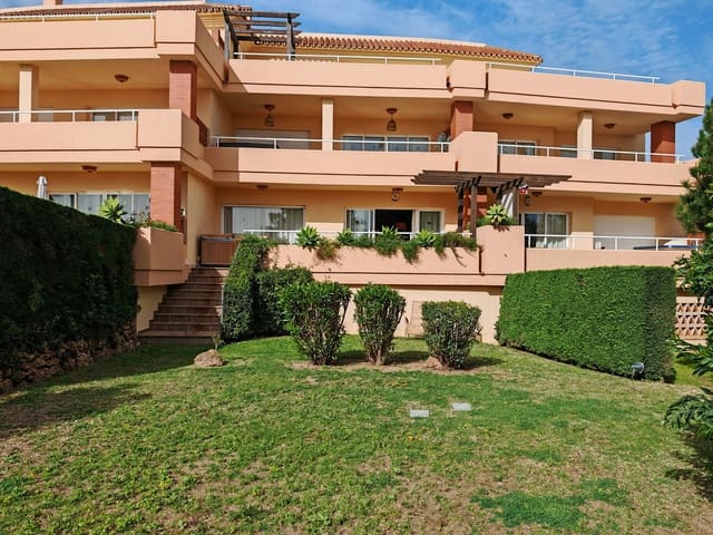 2 bedroom Apartment for sale in Mijas Costa, Mijas with pool garage - € 399,000 (Ref: 8913180)