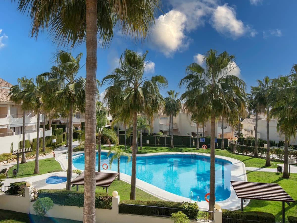 3 soveværelse Byhus til salg i Las Chapas med swimmingpool garage - € 850.000 (Ref: 8913239)