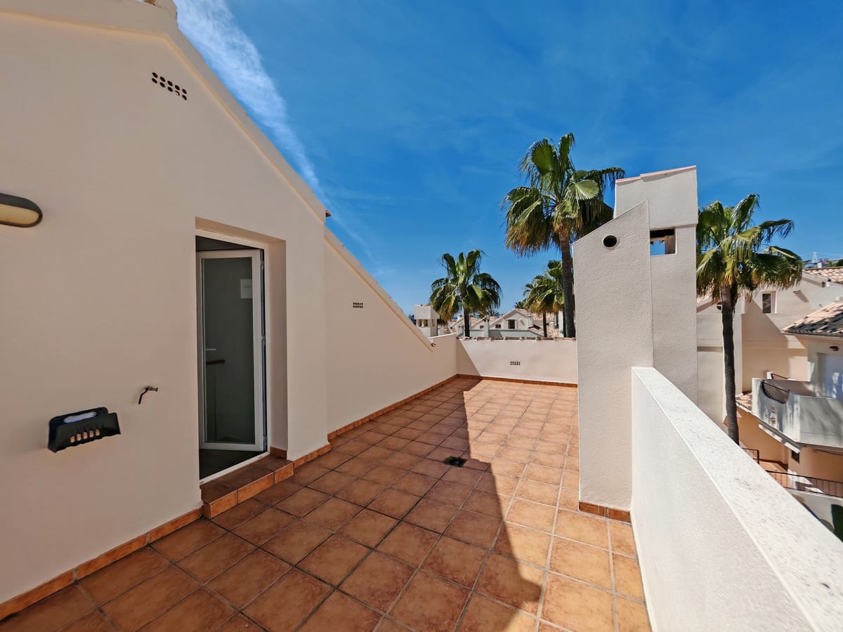 3 sovrum Hus till salu i Las Chapas med pool garage - 790 000 € (Ref: 8913239)