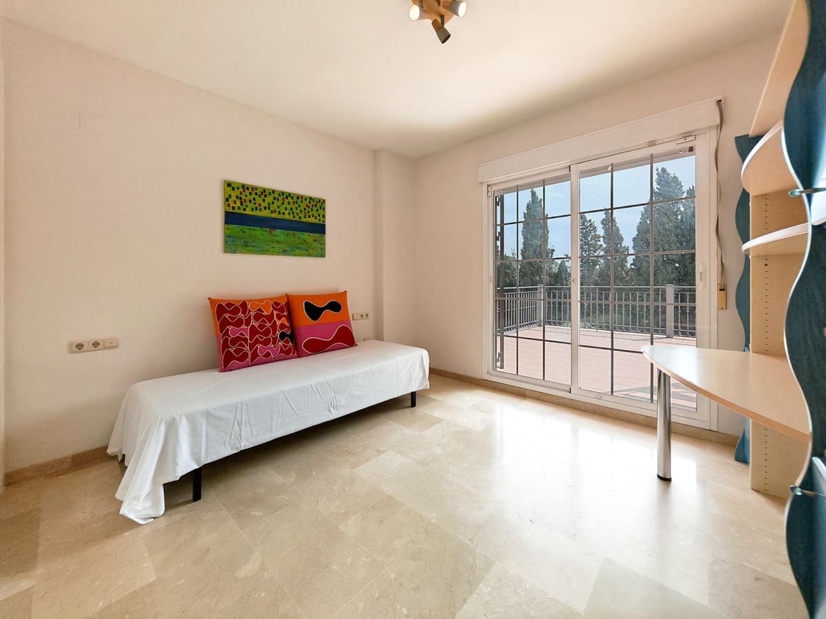 5 chambre Villa/Maison à vendre à Las Chapas avec piscine garage - 1 025 000 € (Ref: 8913240)