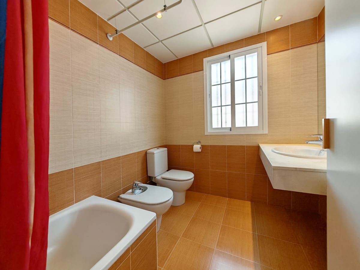 5 chambre Villa/Maison à vendre à Las Chapas avec piscine garage - 1 025 000 € (Ref: 8913240)