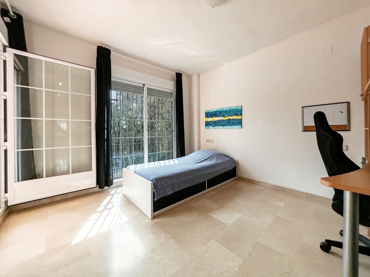 5 chambre Villa/Maison à vendre à Las Chapas avec piscine garage - 1 025 000 € (Ref: 8913240)