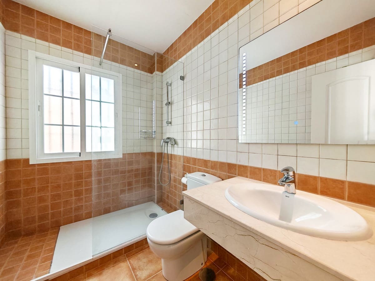 5 chambre Villa/Maison à vendre à Las Chapas avec piscine garage - 1 025 000 € (Ref: 8913240)