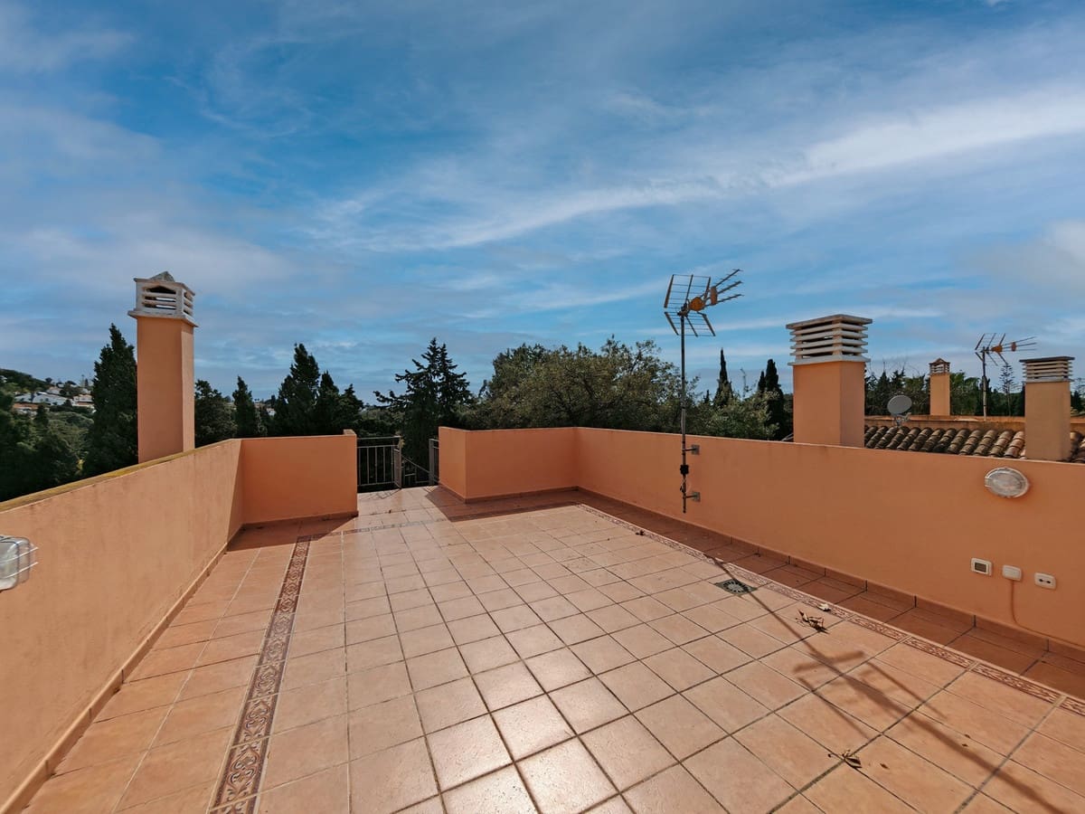 5 chambre Villa/Maison à vendre à Las Chapas avec piscine garage - 1 025 000 € (Ref: 8913240)