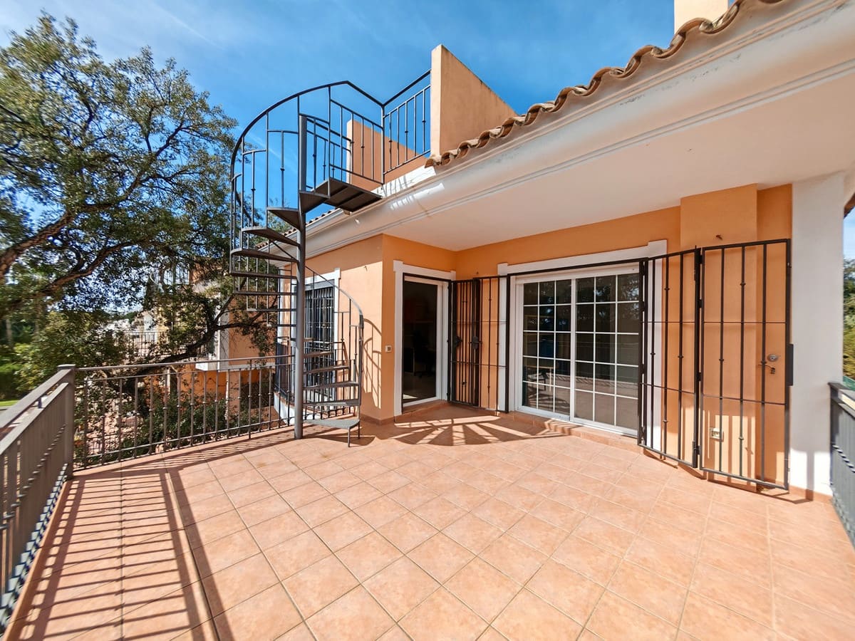 5 chambre Villa/Maison à vendre à Las Chapas avec piscine garage - 1 025 000 € (Ref: 8913240)