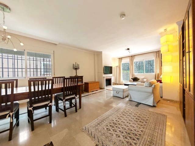 5 soverom Villa til salgs i Las Chapas, Marbella med svømmebasseng garasje - € 985 000 (Ref: 8913240)