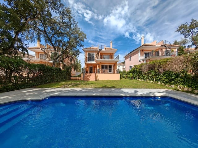 5 soverom Villa til salgs i Las Chapas, Marbella med svømmebasseng garasje - € 985 000 (Ref: 8913240)