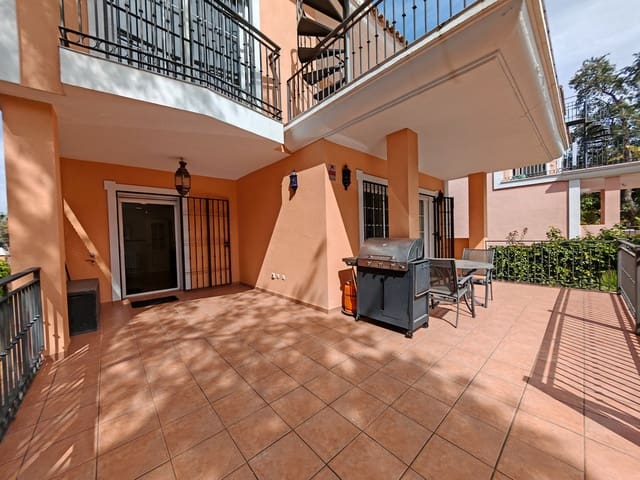 5 soverom Villa til salgs i Las Chapas, Marbella med svømmebasseng garasje - € 985 000 (Ref: 8913240)