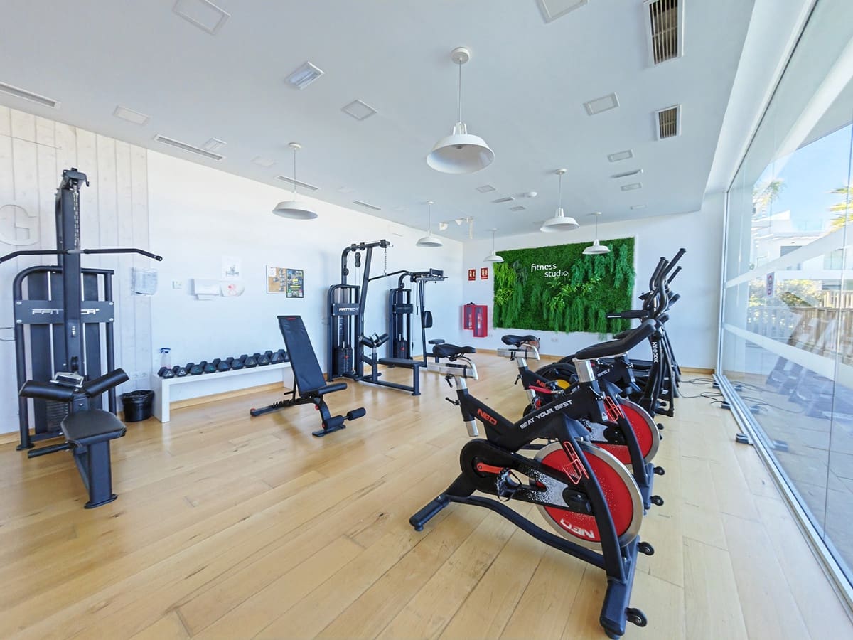 3 Zimmer Apartment zu verkaufen in La Cala de Mijas mit Pool Garage - 525.000 € (Ref: 8949159)