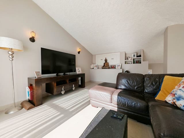 3 chambre Villa/Maison à vendre à Bahía Dorada, Estepona avec piscine - 525 000 € (Ref: 8976510)