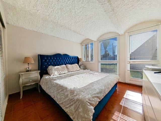 3 chambre Villa/Maison à vendre à Bahía Dorada, Estepona avec piscine - 525 000 € (Ref: 8976510)