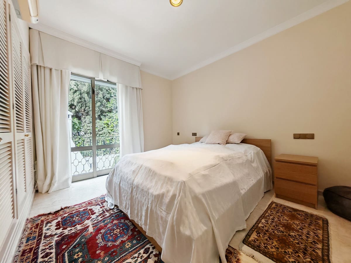 5 soveværelse Villa til salg i Los Monteros med swimmingpool garage - € 4.500.000 (Ref: 8982724)