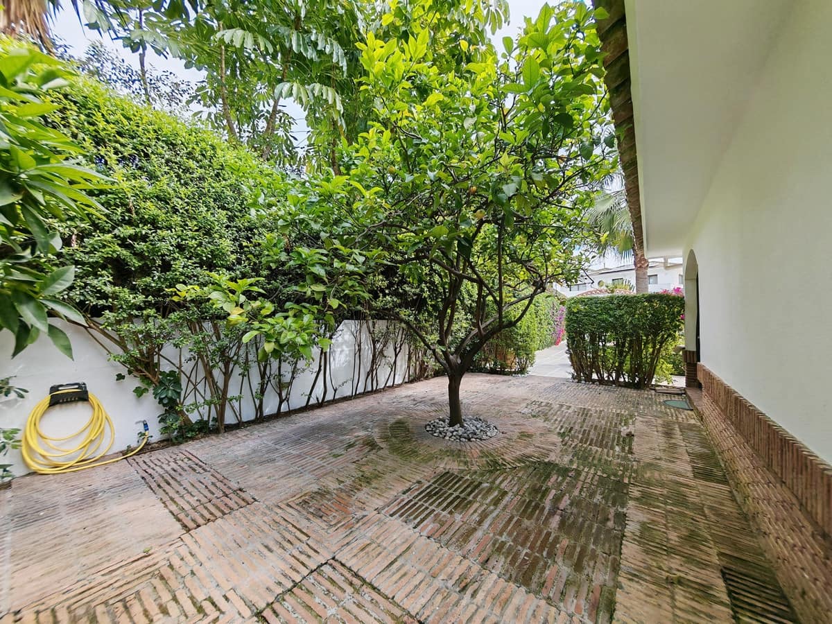 5 soveværelse Villa til salg i Los Monteros med swimmingpool garage - € 4.500.000 (Ref: 8982724)