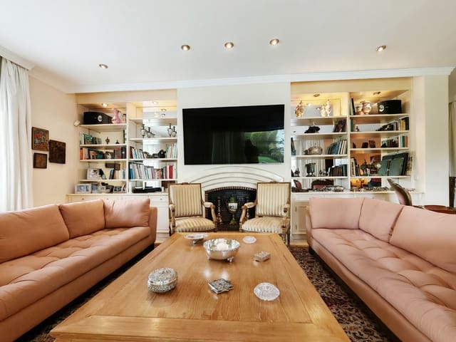 5 chambre Villa/Maison à vendre à Los Monteros, Marbella avec piscine garage - 4 500 000 € (Ref: 8982724)