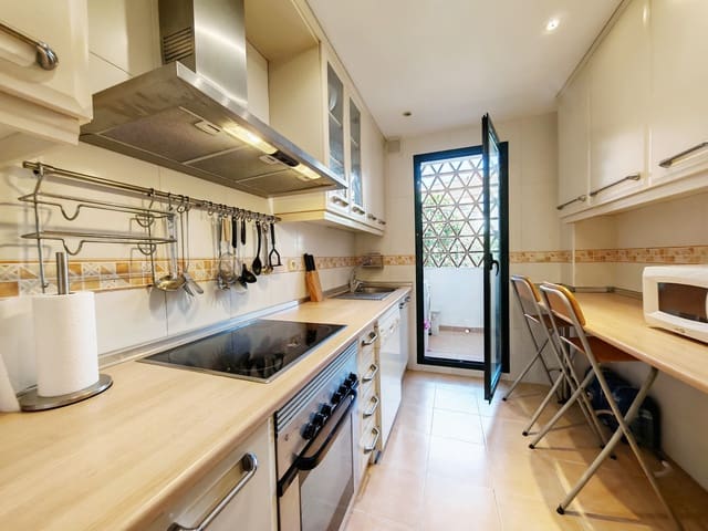 2 soverom Leilighet til salgs i Carib Playa, Marbella med svømmebasseng garasje - € 389 000 (Ref: 9014646)