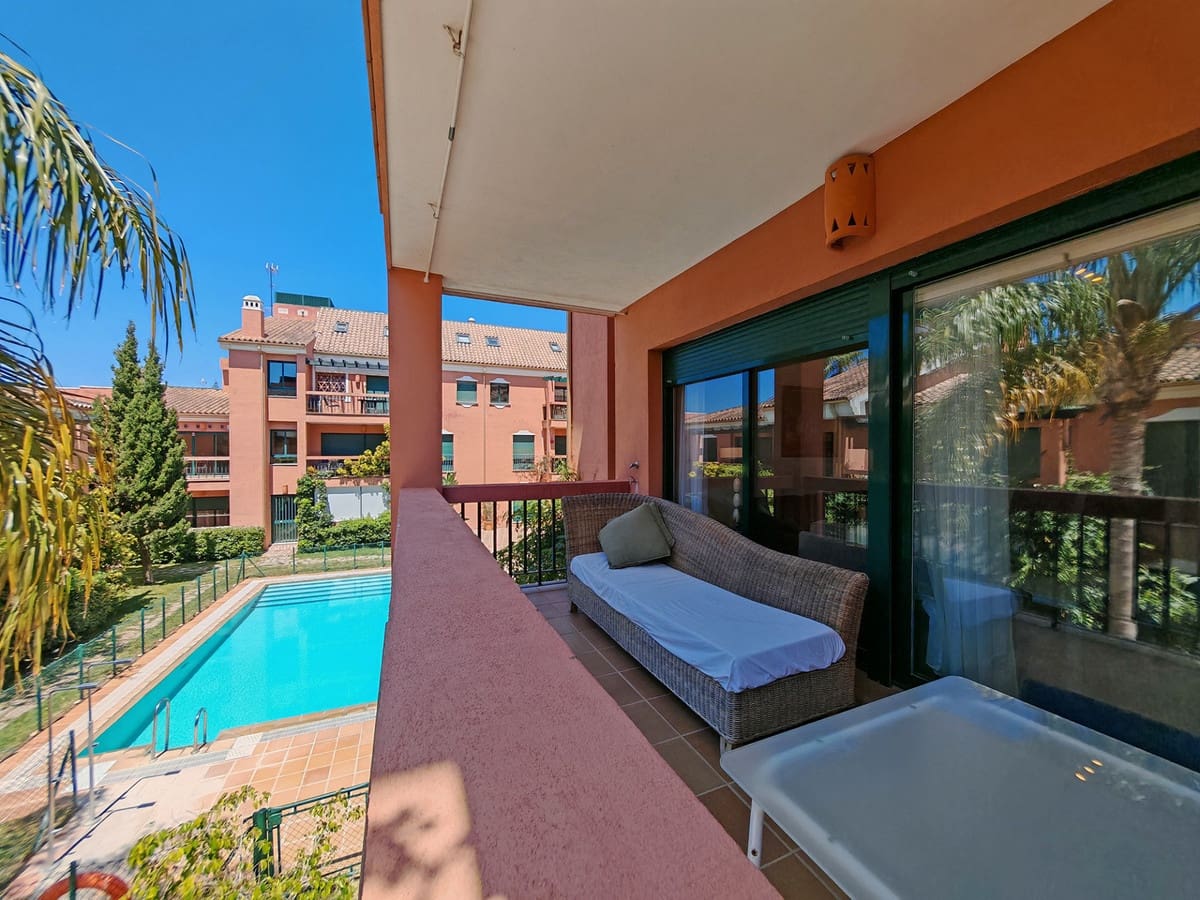 2 soverom Leilighet til salgs i Carib Playa med svømmebasseng garasje - € 389 000 (Ref: 9014646)