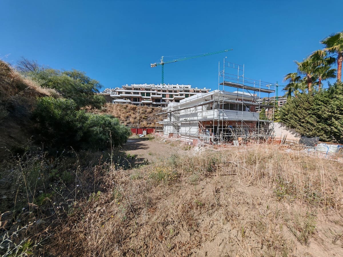 Działka budowlana na sprzedaż w La Cala de Mijas - 249 000 € (Ref: 9029893)