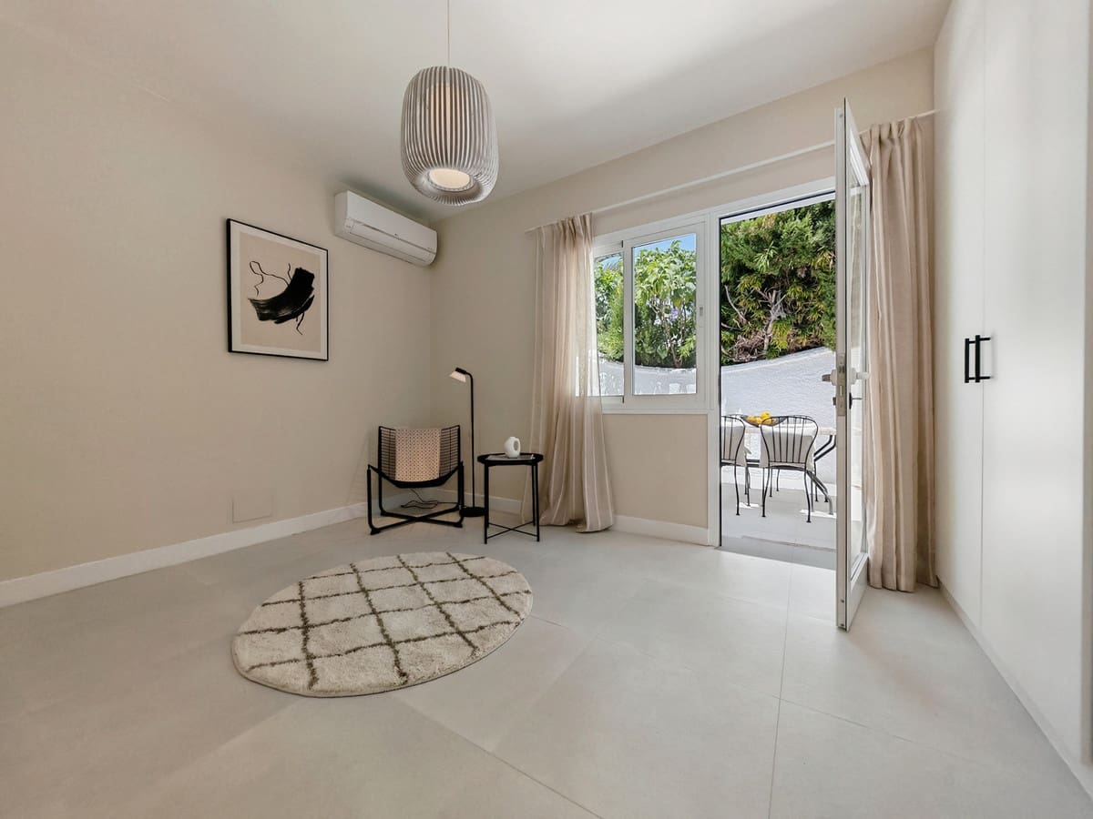 2 Zimmer Villa zu verkaufen in San Pedro de Alcantara mit Pool Garage - 549.000 € (Ref: 9029993)