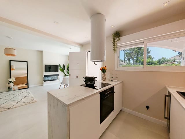 2 Zimmer Villa zu verkaufen in San Pedro de Alcantara, Marbella mit Pool Garage - 549.000 € (Ref: 9029993)