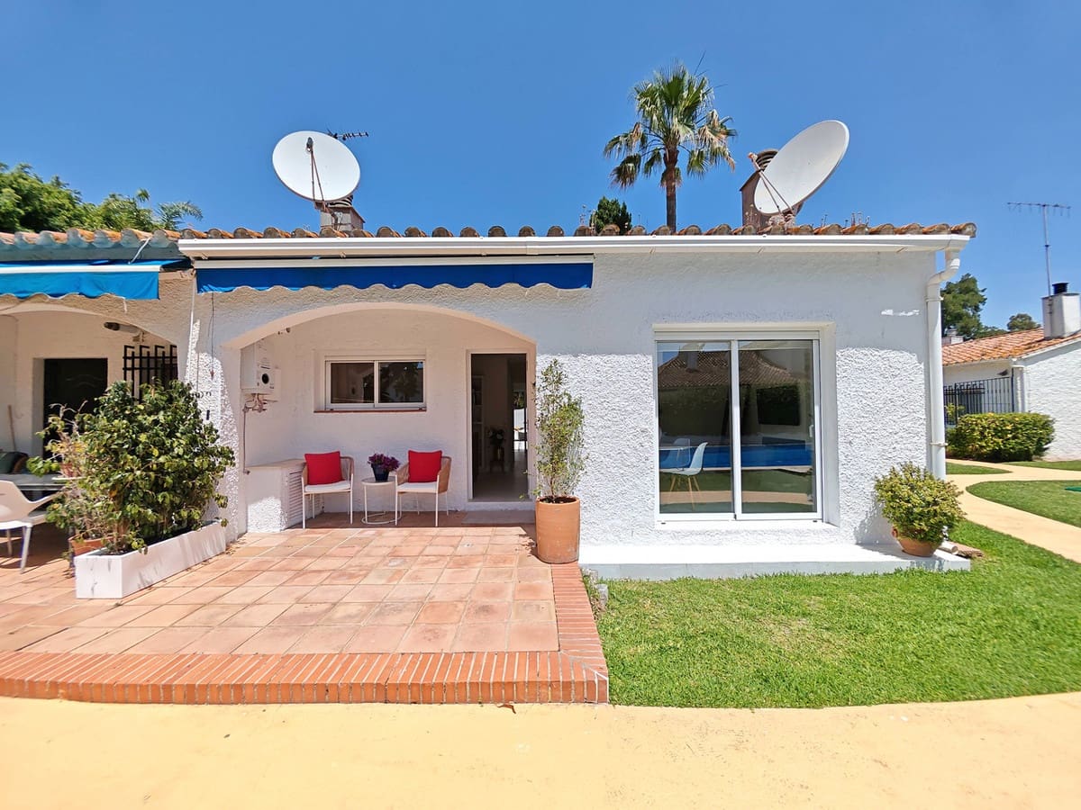 2 Zimmer Villa zu verkaufen in San Pedro de Alcantara mit Pool Garage - 549.000 € (Ref: 9029993)