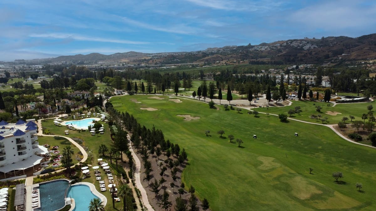 Byggetomt til salgs i Mijas Golf - € 700 000 (Ref: 9075557)