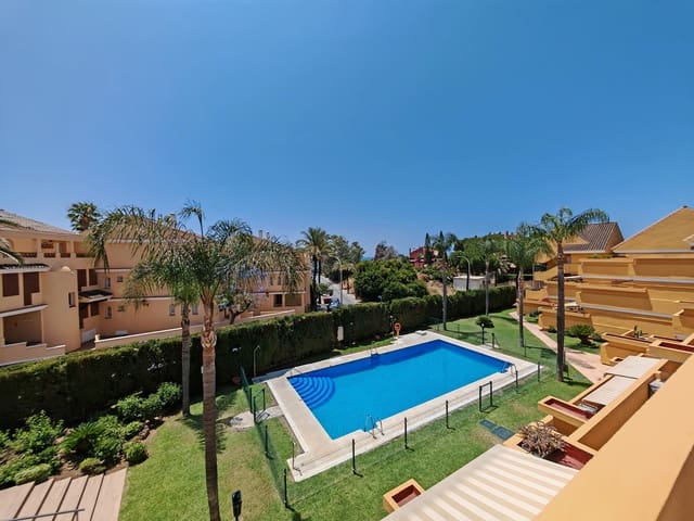 3 bedroom Apartment for sale in Elviria, Marbella with pool garage - € 575,000 (Ref: 9085563)
