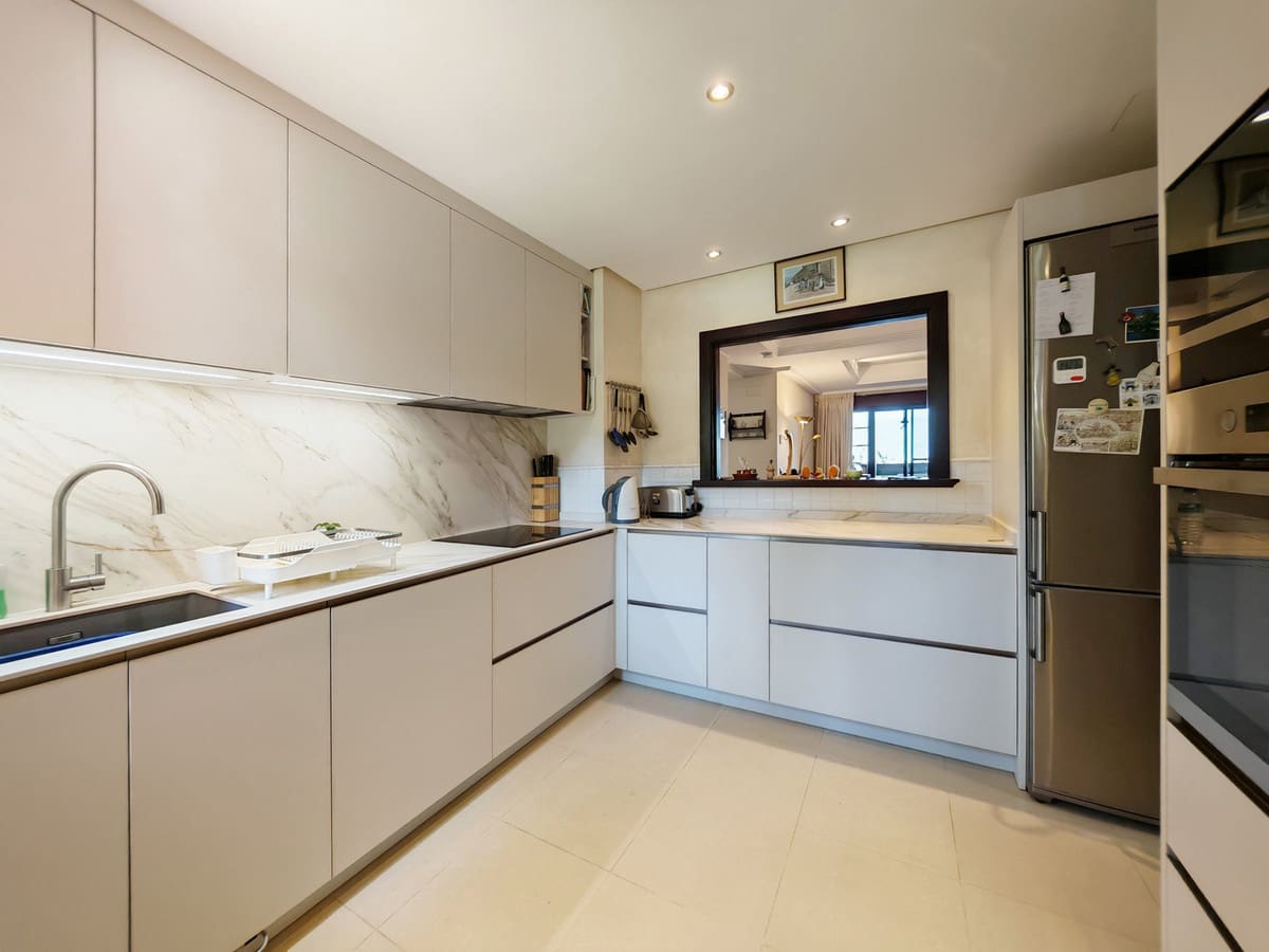 2 Zimmer Apartment zu verkaufen in Marbella mit Pool Garage - 349.000 € (Ref: 9125539)