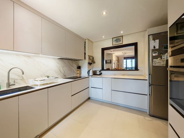 2 Zimmer Apartment zu verkaufen in Marbella mit Pool Garage - 349.000 € (Ref: 9125539)