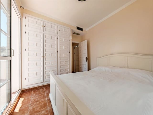3 soveværelse Villa til leje i El Rosario, Marbella med swimmingpool - € 5.750 (Ref: 9146215)