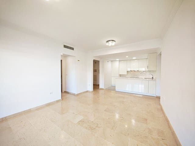 2 Zimmer Apartment zu verkaufen in Elviria, Marbella mit Pool Garage - 350.000 € (Ref: 9159896)