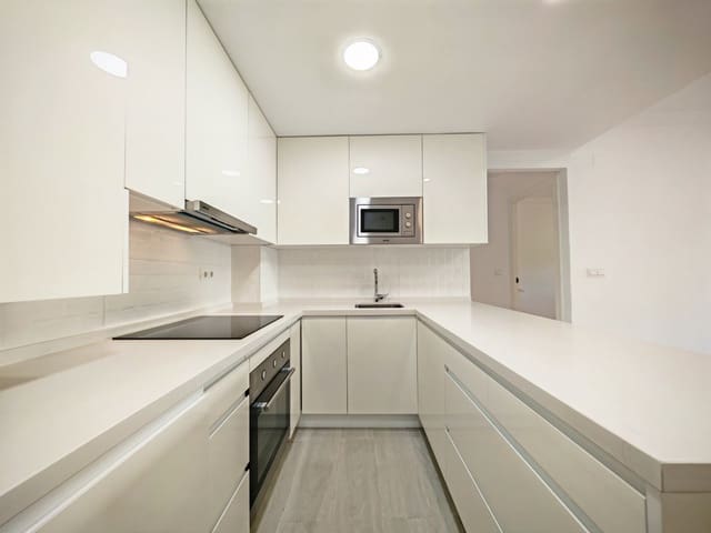 2 Zimmer Apartment zu verkaufen in Elviria, Marbella mit Pool Garage - 350.000 € (Ref: 9159896)