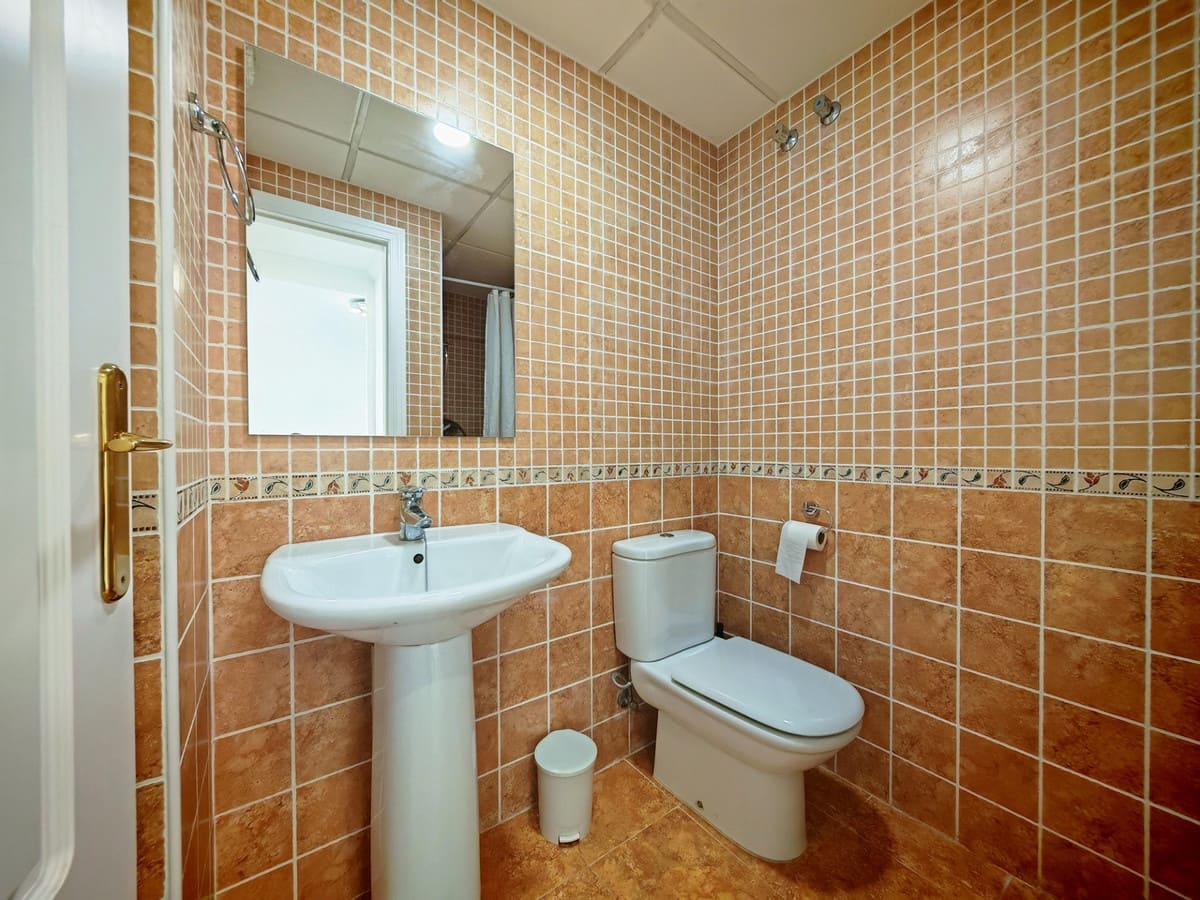 2 soveværelse Lejlighed til salg i Elviria med swimmingpool garage - € 350.000 (Ref: 9159896)