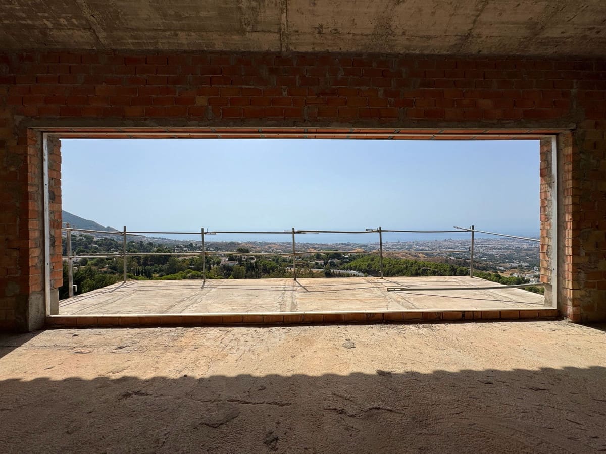 7 sovrum Villa till salu i Mijas med pool garage - 1 800 000 € (Ref: 9169725)