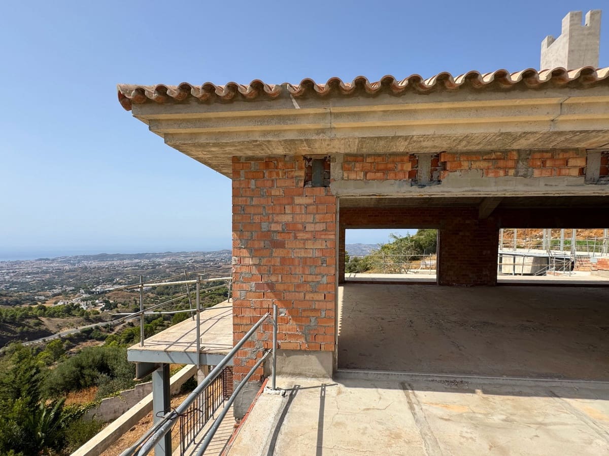 7 Zimmer Villa zu verkaufen in Mijas mit Pool Garage - 1.800.000 € (Ref: 9169725)