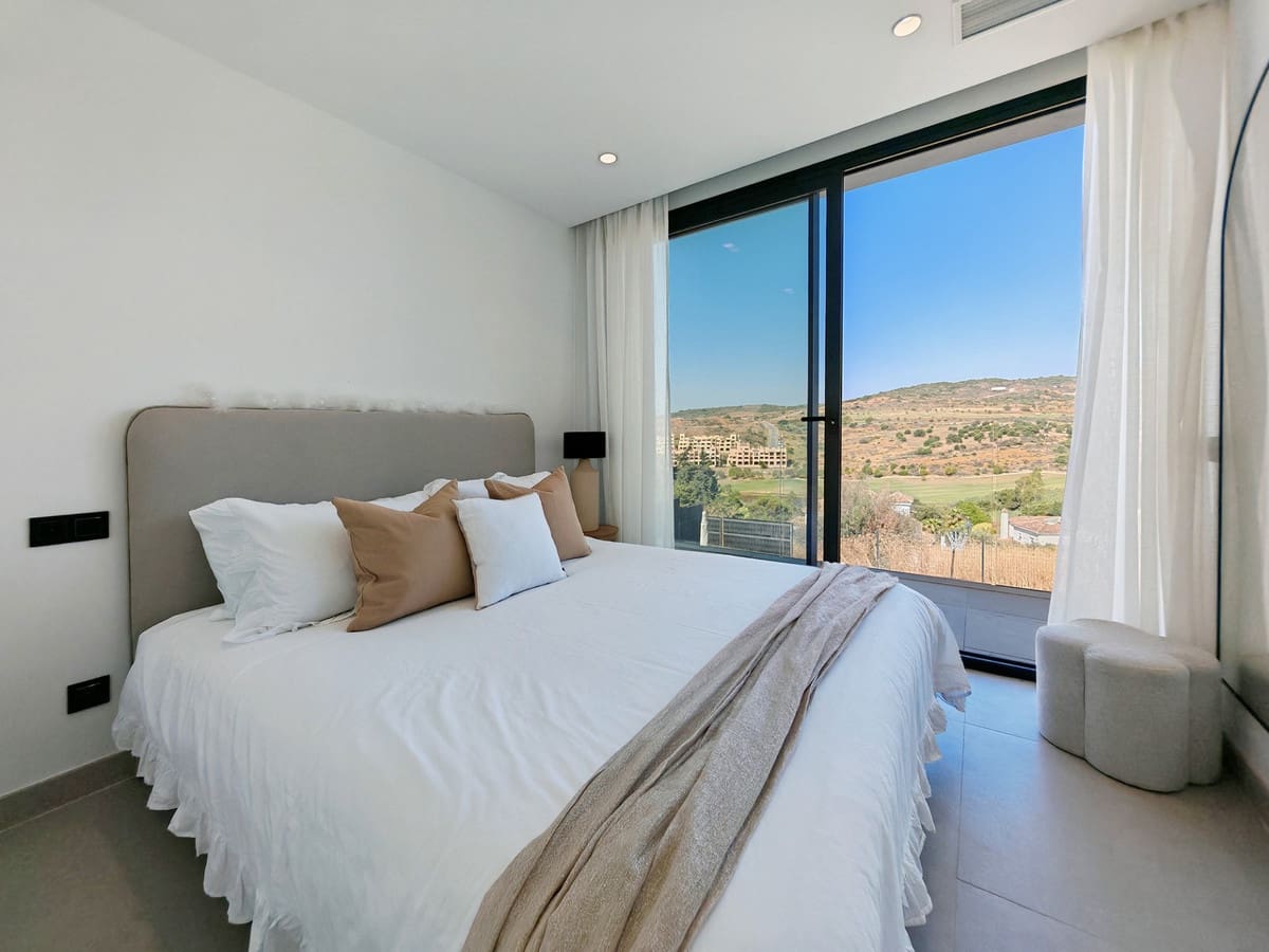 5 chambre Villa/Maison à vendre à Estepona avec piscine garage - 1 590 000 € (Ref: 9175062)