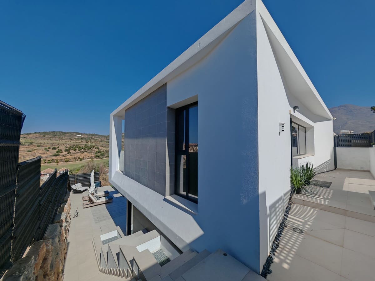 5 chambre Villa/Maison à vendre à Estepona avec piscine garage - 1 590 000 € (Ref: 9175062)