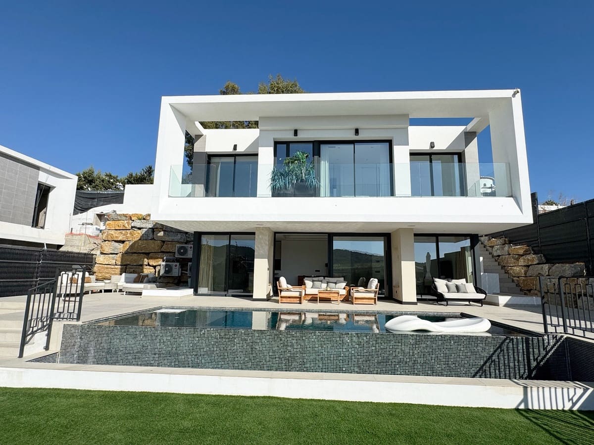 5 chambre Villa/Maison à vendre à Estepona avec piscine garage - 1 590 000 € (Ref: 9175062)